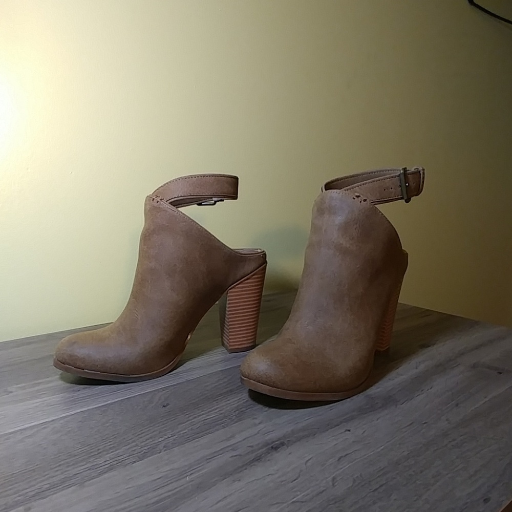 Cognac Ankle Boots - Picture 3 of 6